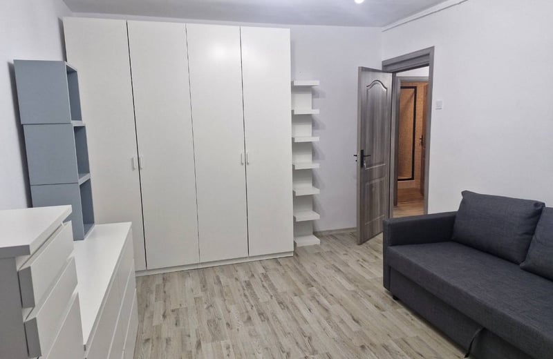 Location d’un appartement meublé de 2 pièces, 50 m², près de la station de métro Eroii Revoluției, Bucarest, Roumanie