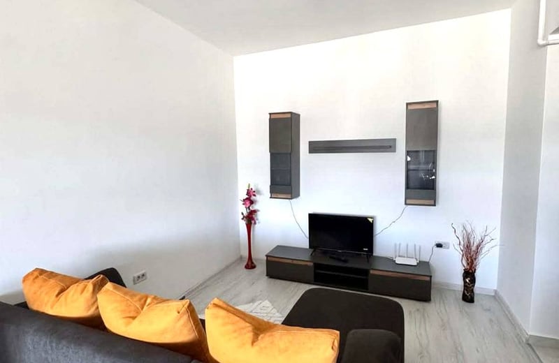 Rent of a cozy and bright 2-room apartment in Sector 6, Bucharest, Romania