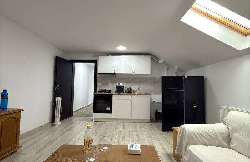 Аренда комфортной квартиры со свежим ремонтом, Бухарест, сектор 6, Кьяжна, Румыния