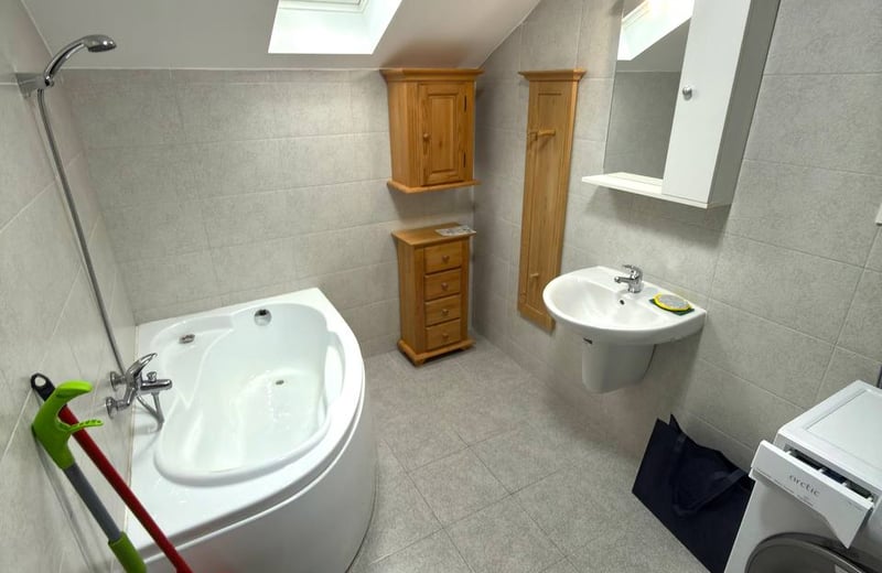 Аренда комфортной квартиры со свежим ремонтом, Бухарест, сектор 6, Кьяжна, Румыния