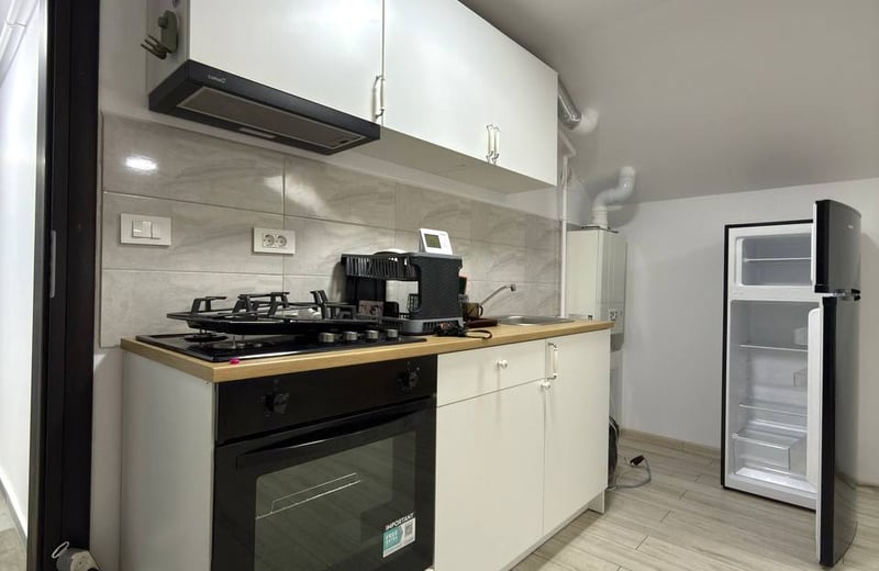 Аренда комфортной квартиры со свежим ремонтом, Бухарест, сектор 6, Кьяжна, Румыния