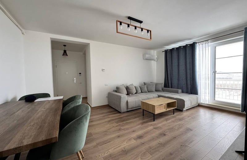 Аренда современной трёхкомнатной квартиры в Blue Residence Sanpetru, Брашов, Румыния