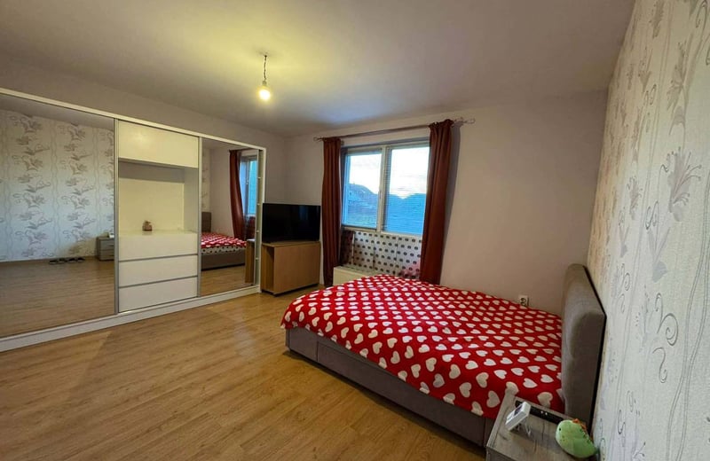 Rent of a cozy 3-room apartment, Tractorul, Brașov, Romania
