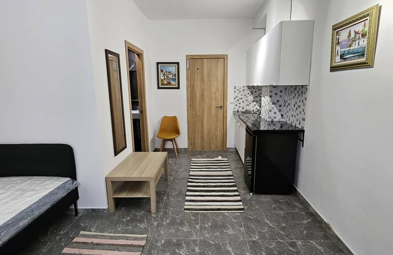 Rent of a modern studio apartment in the center, Torrevieja, Spain