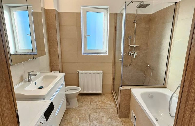 Rent of a comfortable 2-room apartment, 70 m², Tractorul, Brașov, Romania