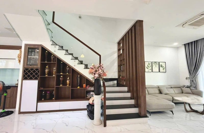 Alquiler de una moderna y nueva villa amueblada, 320 m², Nha Trang, Vietnam