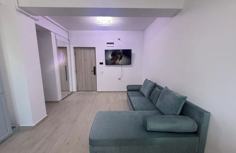 Alquiler de un apartamento amueblado de 2 habitaciones, 55 m², Mamaia Sat, Rumanía