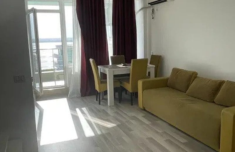 Alquiler de un apartamento amueblado de 2 habitaciones, 57 m², Mamaia, Constanța, Rumanía