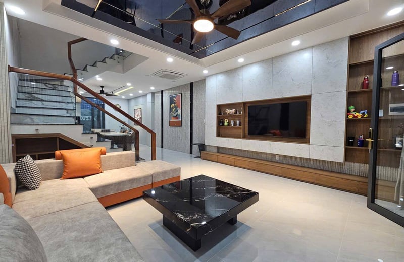 Alquiler de una moderna y nueva villa amueblada, 270 m², cerca del mar, Nha Trang, Vietnam