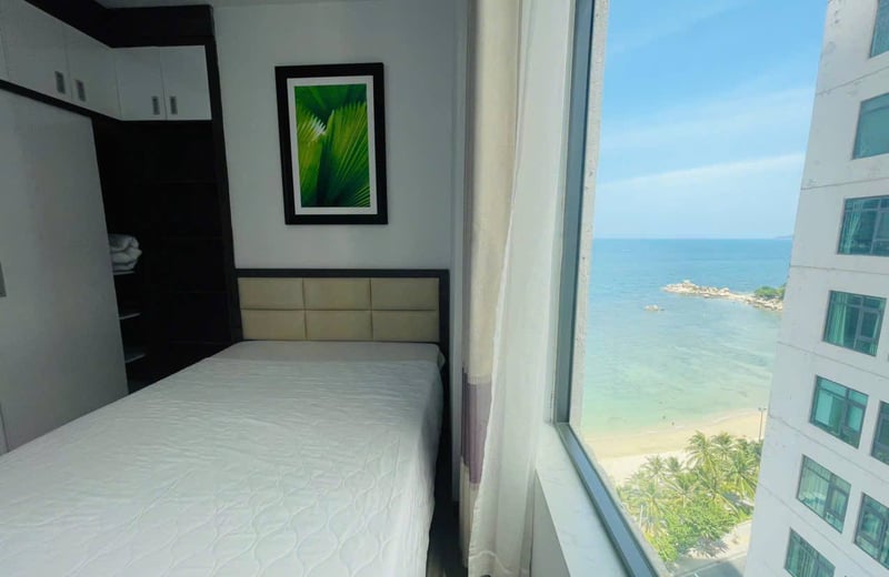 Alquiler de un moderno apartamento amueblado de 2 dormitorios cerca del mar, Nha Trang, Vietnam