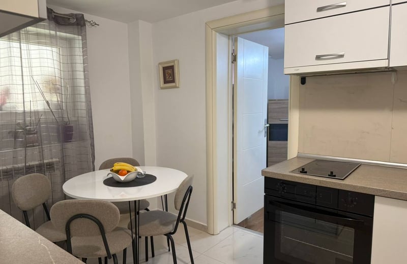 Аренда уютной трёхкомнатной квартиры, 60 м², Врачар, Белград, Сербия