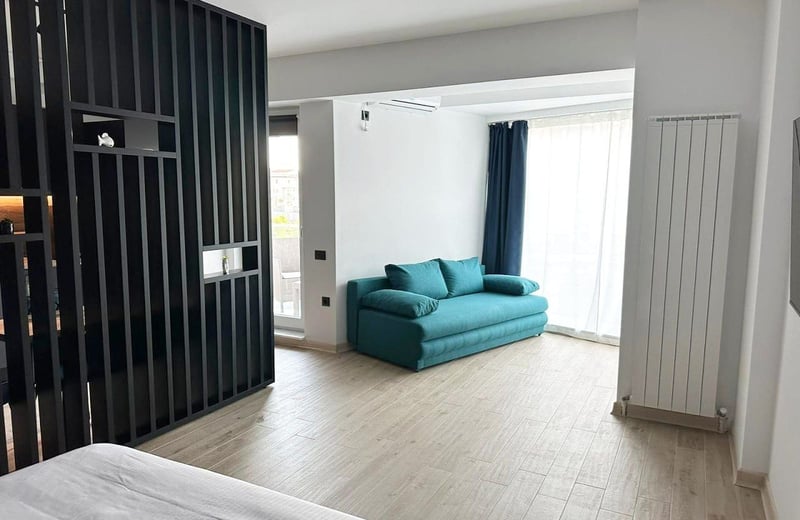 Alquiler de un luminoso estudio, primera línea de mar, Mamaia Sat, Rumanía