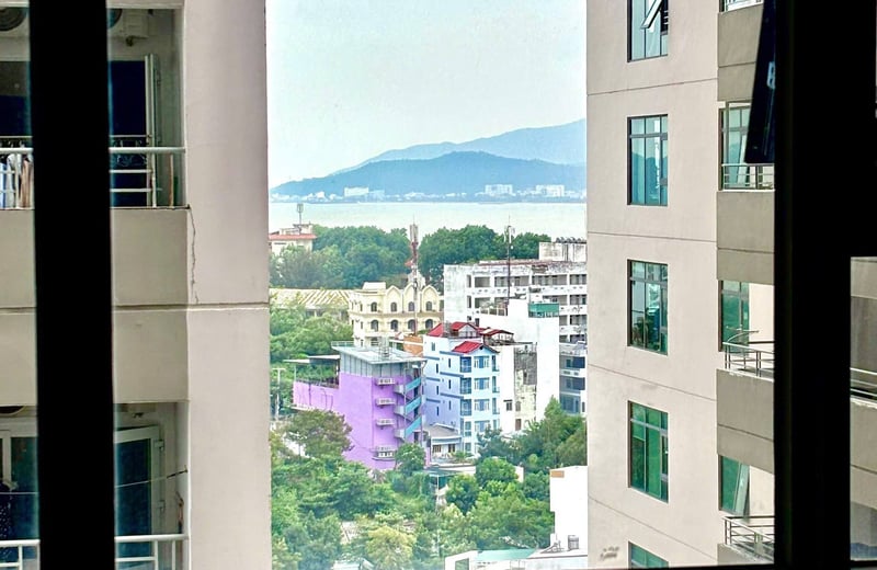 Miete einer möblierten Wohnung mit 2 Schlafzimmern in Meeresnähe, Nha Trang, Vietnam