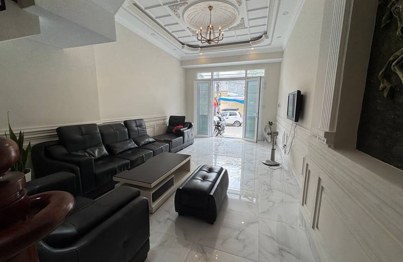 Rent of a furnished three-story house, 200 m², North Nha Trang, Vietnam