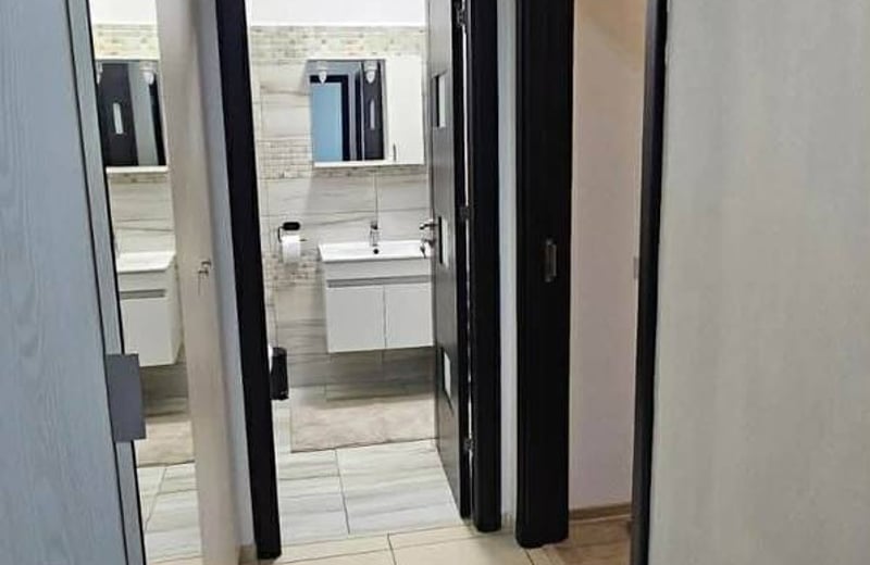 Аренда свежей 2-комнатной квартиры после ремонта, сектор 6, Бухарест, Румыния