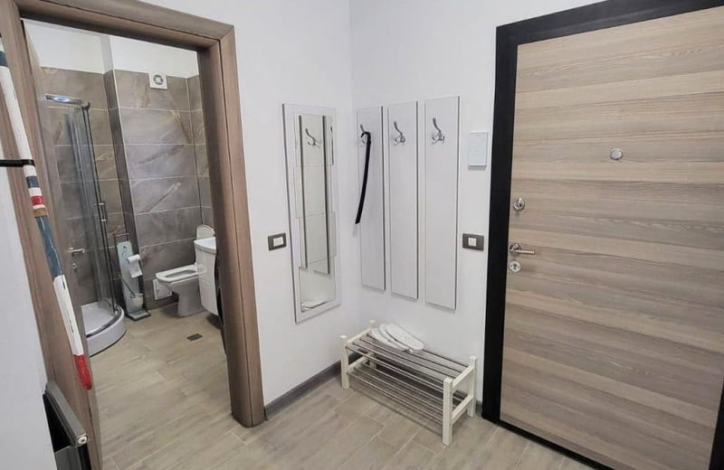 Location d’un studio lumineux avec balcon, Mamaia Sat, Roumanie