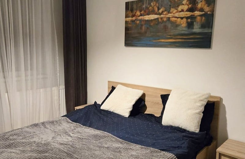 Аренда комфортной квартиры с двумя отдельными комнатами и балконом, Констанца, Румыния