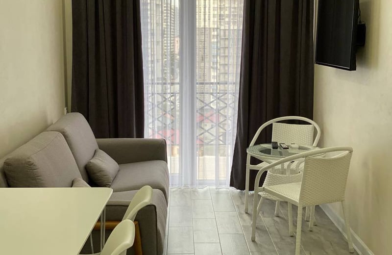 Location d’un appartement lumineux et meublé, 40 m², Batoumi, Géorgie