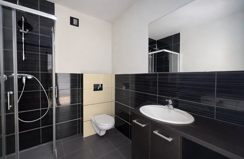 Alquiler de apartamento amplio de cuatro habitaciones con balcón, 95 m², Targówek, Varsovia, Polonia