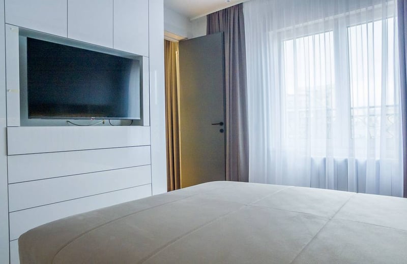 Stylish three-room apartment with balcony for rent, 78 m², Vračar, Belgrade, Serbia