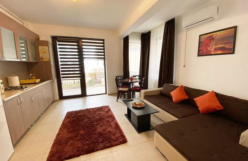 Alquiler de apartamento luminoso y amueblado con balcón, Mamaia Sat, Rumanía