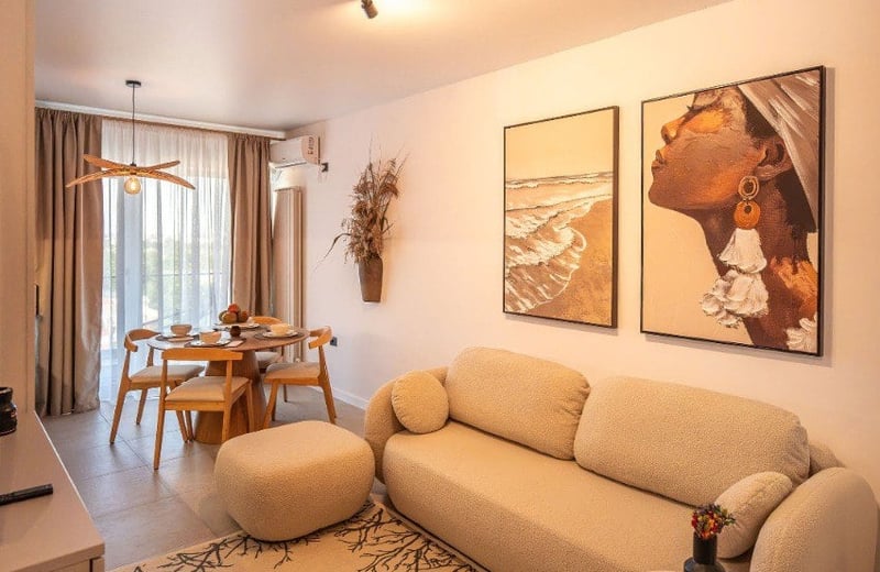 Apartamento confortable de 50 m² con terraza en alquiler en Mamaia-Sat, Rumanía