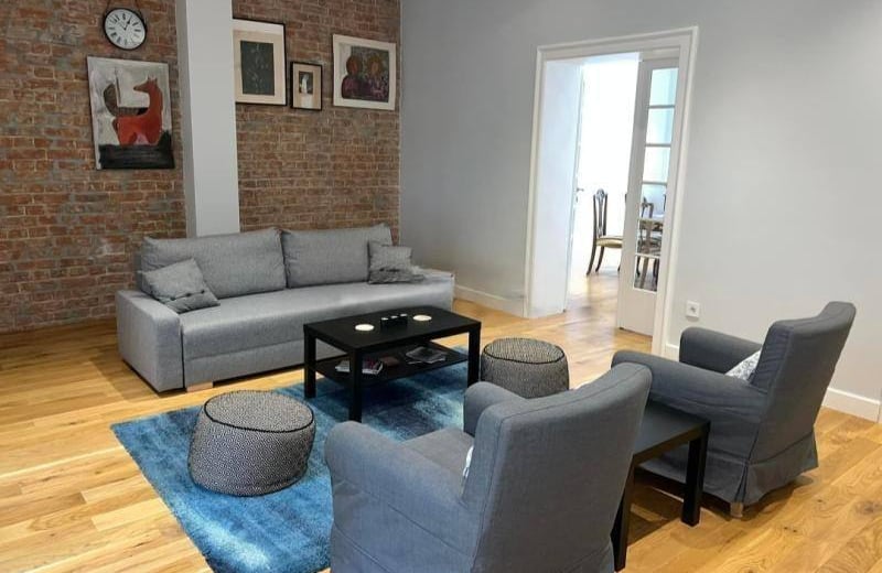 Apartamento amplio y amueblado 110 m² en alquiler en el centro de Belgrado, Serbia