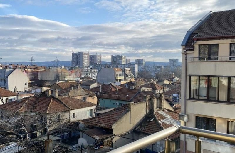 Appartement confortable de 100 m² à louer à Mladost, Varna, Bulgarie