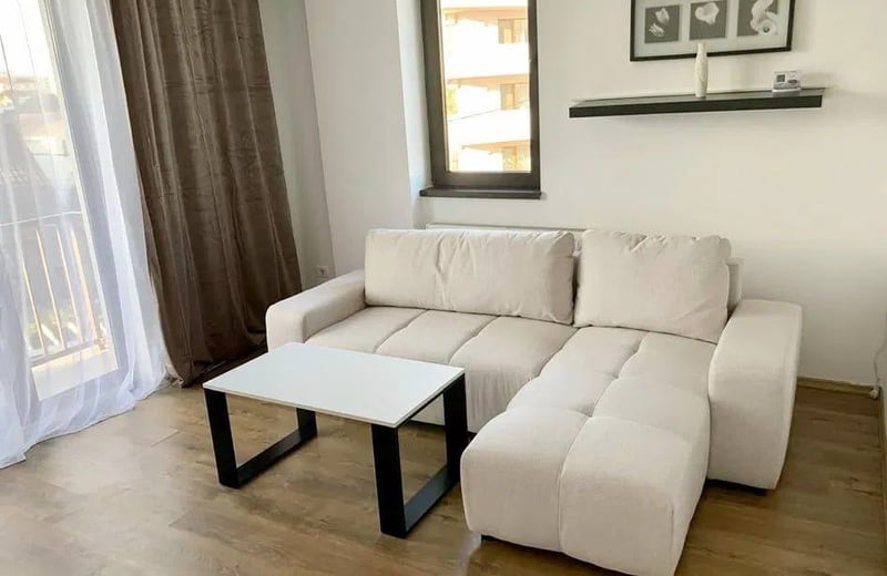 Светлая квартира после ремонта в аренду, Mamaia-Sat, Румыния