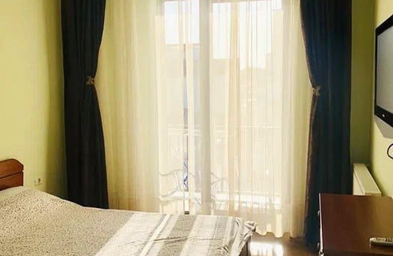 Светлая квартира после ремонта в аренду, Mamaia-Sat, Румыния