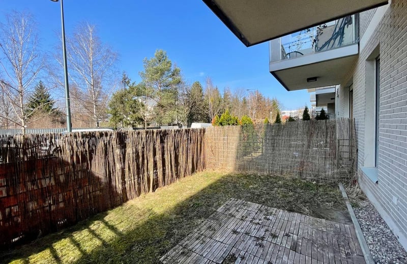 Уютная меблированная студия 38 м² с садом в аренду, Wilanów, Варшава, Польша