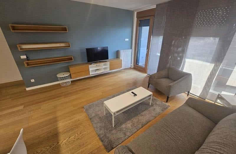 Новая 2-комнатная квартира 60 м² с террасой в ЖК Skyline, Белград, Сербия