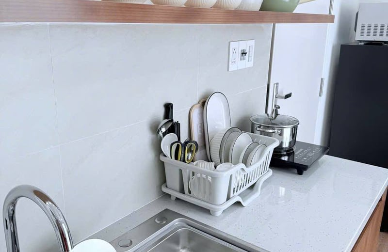 Bright furnished studio apartment with balcony for rent, Son Tra, Da Nang, Vietnam