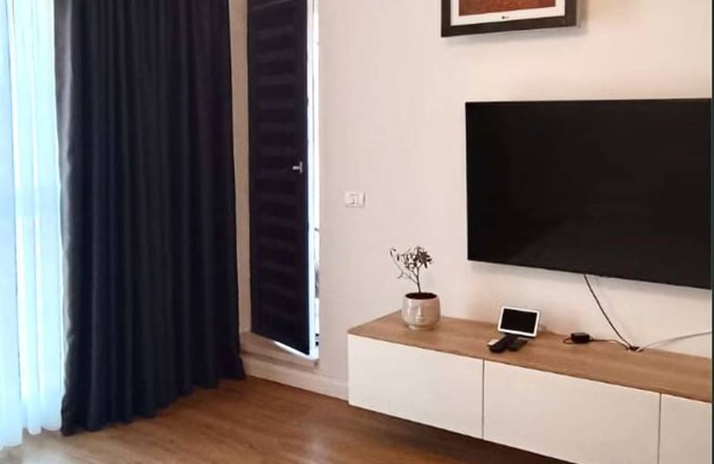 Apartamento moderno y amueblado con balcón en alquiler, Bucarest, Rumanía