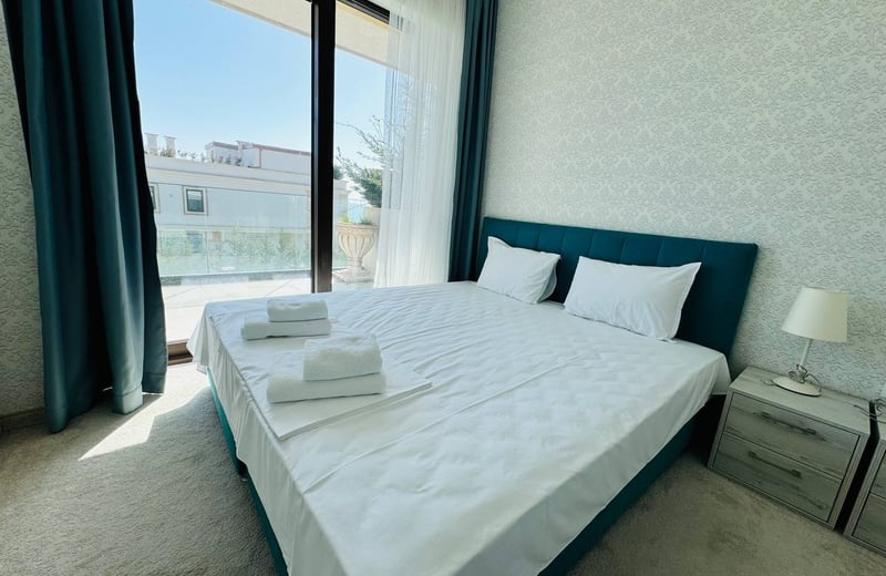 Spacious furnished apartment with sea view for rent, 92 m², Alen Mak, Varna, Bulgaria