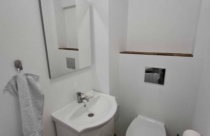 Komfortable wohnung mit balkon zur miete, 70 м², Sektor 4, Bukarest, Rumänien