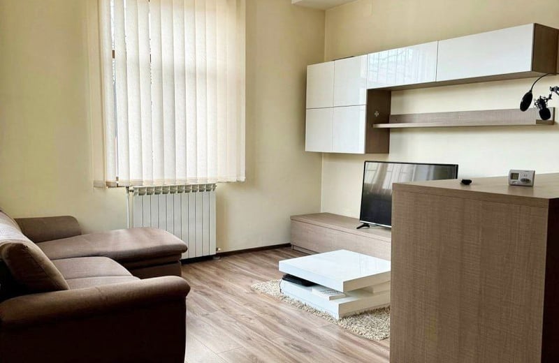 Comfortable furnished house with yard for rent, Constanța, Romania