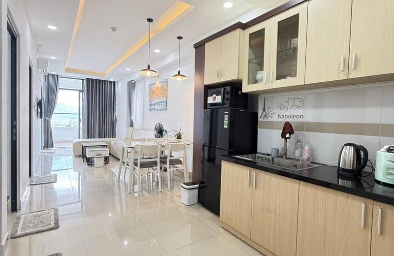 Geräumige möblierte wohnung mit blick auf stadt und meer zur miete, 74 м², Nha Trang, Vietnam