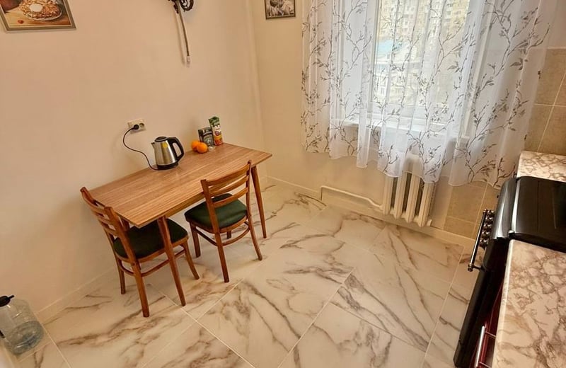 Alquiler de apartamento limpio, renovado, amueblado, Centro, Chișinău, Moldavia