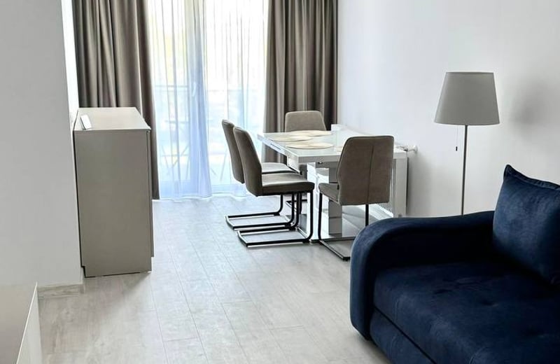 Alquiler de apartamento moderno, amueblado, con balcón, 52 m², Bucarest, Rumanía