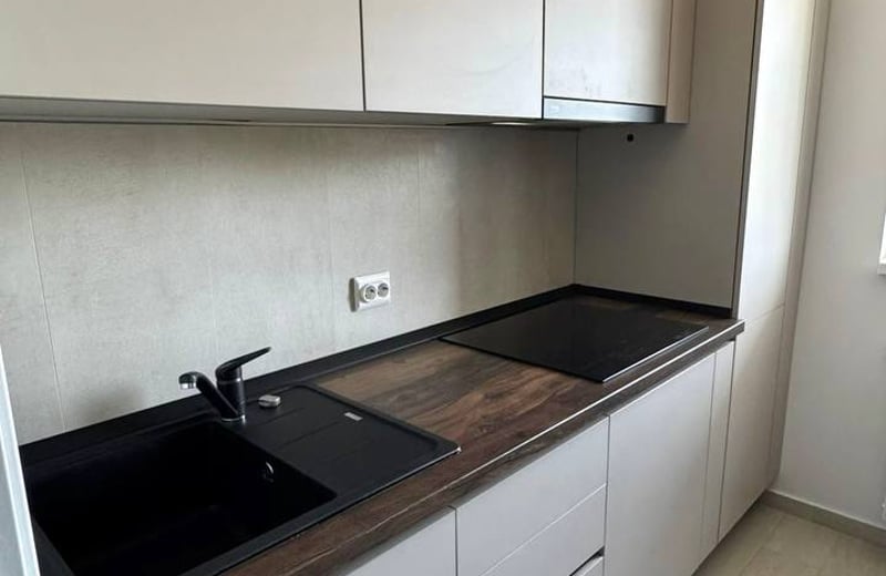 Alquiler de apartamento moderno, amueblado, con balcón, 52 m², Bucarest, Rumanía