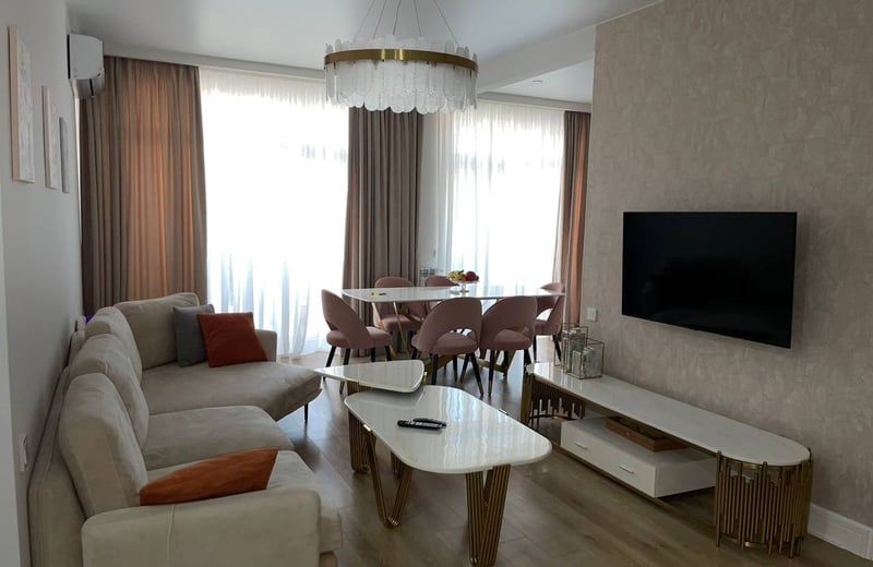 Аренда светлой, комфортной, меблированной квартиры, 100 м², Батуми, Грузия