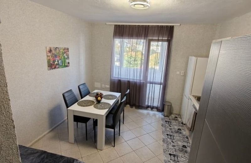 Location appartement spacieux, meublé, quartier Levski, Varna, Bulgarie