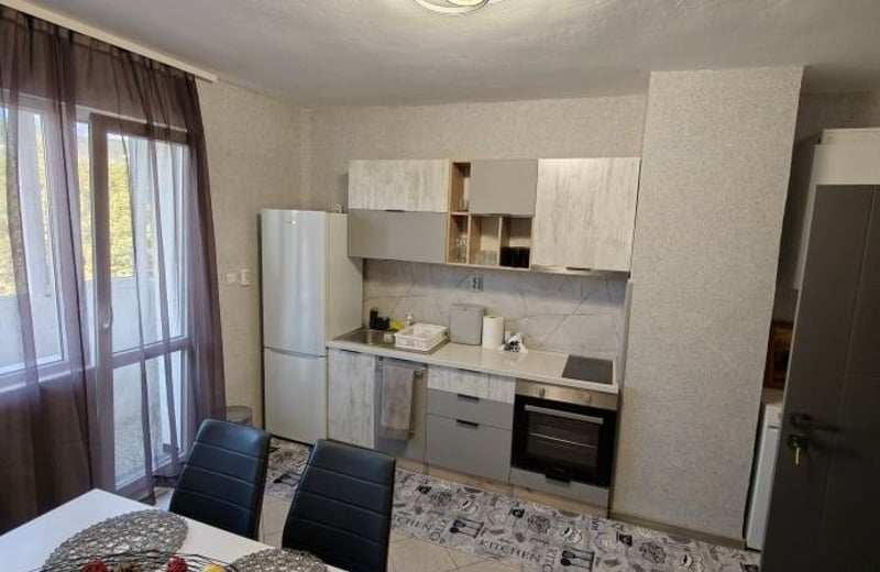 Location appartement spacieux, meublé, quartier Levski, Varna, Bulgarie