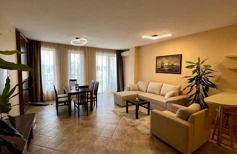 Location appartement spacieux, meublé, Primorski Park, Varna, Bulgarie