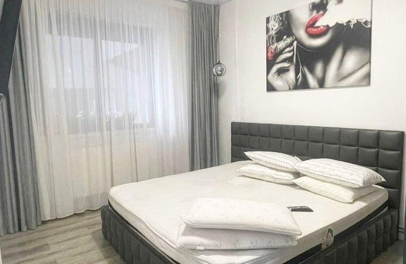 Location appartement moderne, cosy, avec terrasse, Mamaia Sat, Roumanie