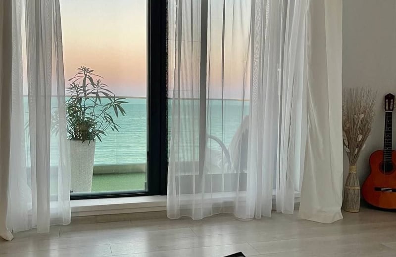 Spacious apartment with stunning sea view for rent, Mamaia, Romania