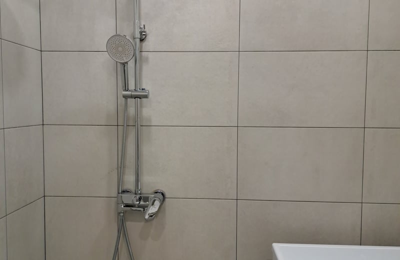 Alquiler de moderno y cómodo apartamento, Big Digomi, Tbilisi, Georgia