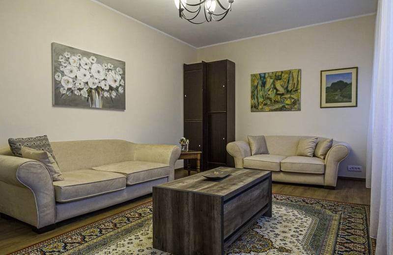Alquiler de amplio apartamento amueblado, 85 m², Vracar, Belgrado, Serbia