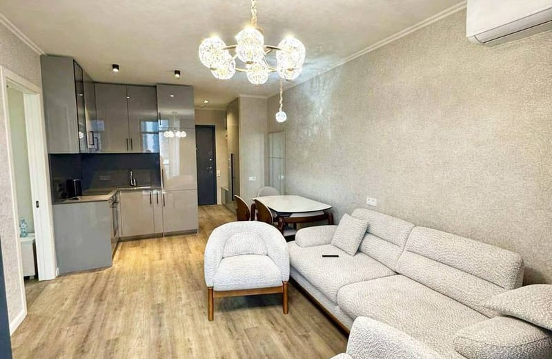 Helle, moderne Wohnung zur Miete, 75 м², Batumi, Georgien
